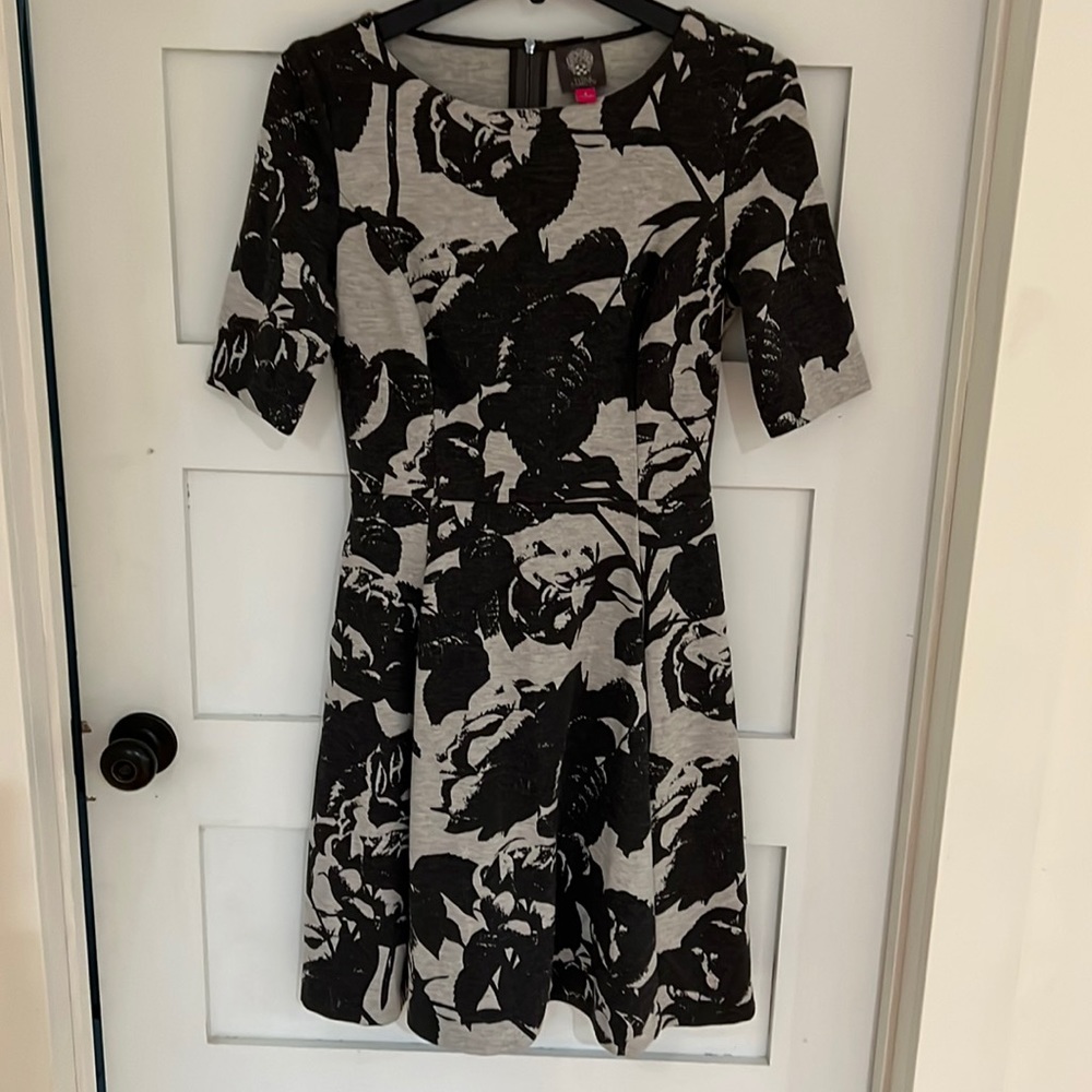 Vince Camuto grey and black dress size 6
